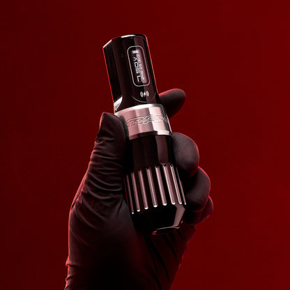 FK Irons Flux Max Darksaber Limited Edition – Kabellose Tattoomaschine 4mm Hub mit PowerBolt II
